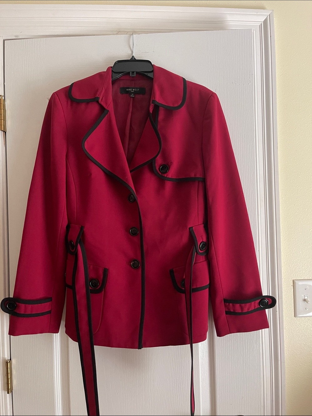 Nine West Crimson Trench Coat with Black Trim size 14